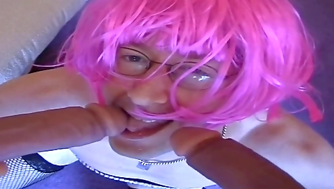 Suckoldo frosting and cum on a face