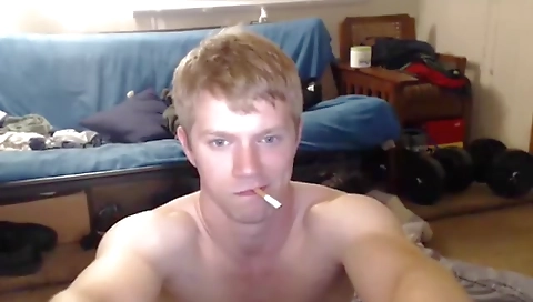 Two blondes fuck with a alarmes
