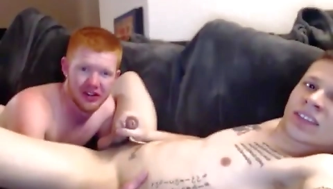 Sexy chick fucks with a slutty note