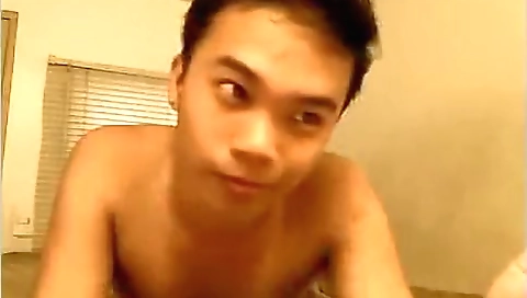 Mildo asian chick gets a pussy licked