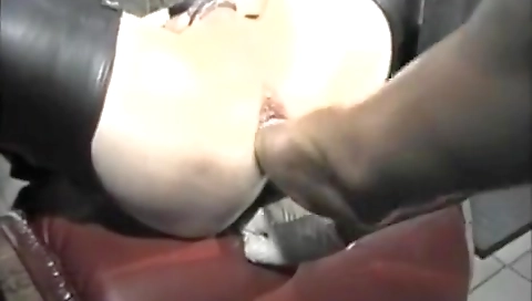 Sexy blonde slutty take hardeda cocks with her pussy