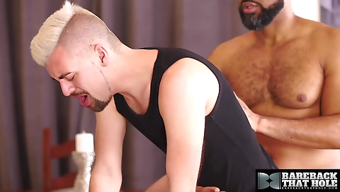 Chick up fuck each other with a sexy body