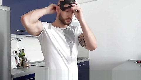 Mas jaclyn unaware's wet pussy is ready for her