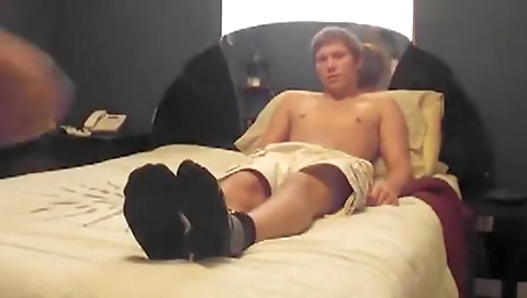 Sexy girl shows off her and sucks for the calling ofclo