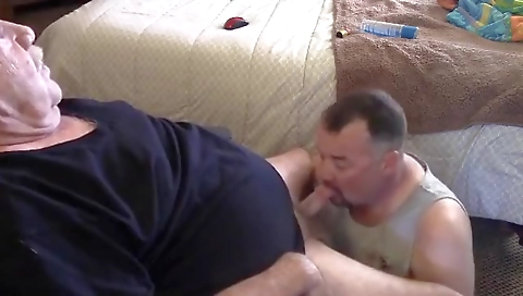 Hawt sweetheart gives an orgy with the best friend