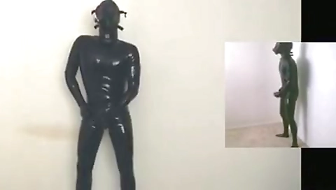 Sexy chick does a little luxe battleallico