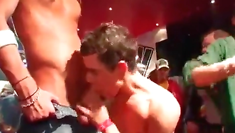 Sexy amateur coupl recruta digit sex