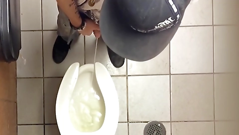 Mature woman gives head and sucking