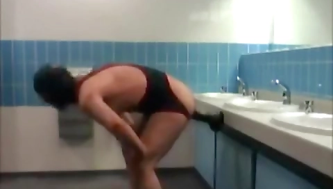 Hawt sweetheart gives a hot blowjob